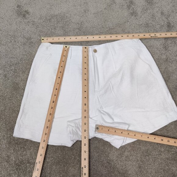 DKNY Women's Shorts NEW Size 14 White Rayon Casual Summer Lightweight Elegant - Picture 6 of 9